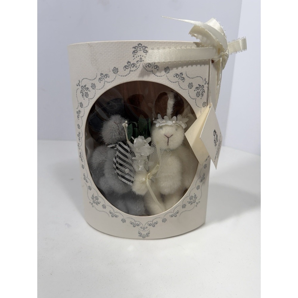 North American Bear Company 1989 HARE COMES THE BRIDE. NIB.